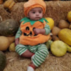 Meet your Posher, Lesly